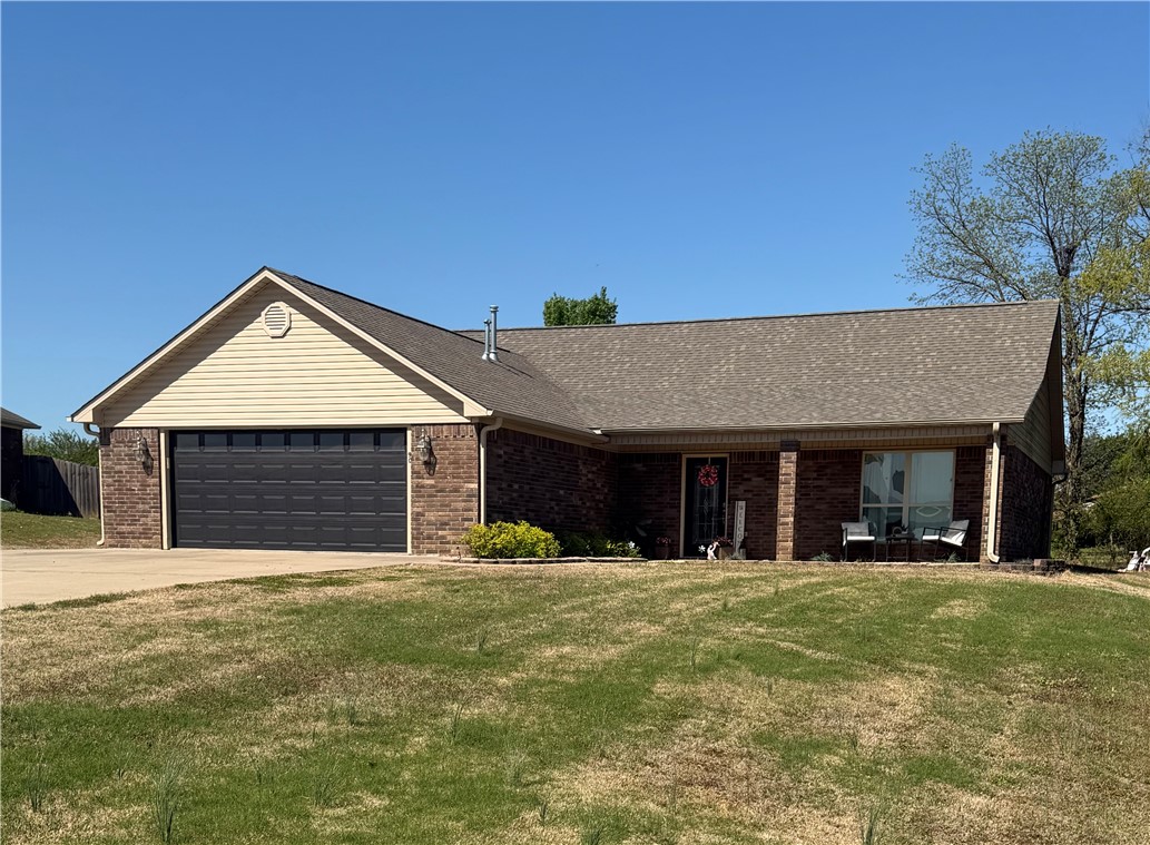 You cannot miss out on this beautiful 3 bedroom 2 bath home that is just seconds from the Arkansas River. This house offers walk in closets in every bedroom,, granite countertops, nice yard with amazing landscaping, extra large attic storage area, and the sellers are offering a home warranty. It is located literally less than a mile from the hospital and shopping is just a hop skip and a jump away from local shops and restaurants. The area offers plenty of outdoors and recreation opportunities like boating, fishing, hiking, and TONS of trails to ride. Come by and take a peek on 4-19-2026 for an open house from 1-4. Don't take a chance on missing it and make an appointment with your favorite real estate agent