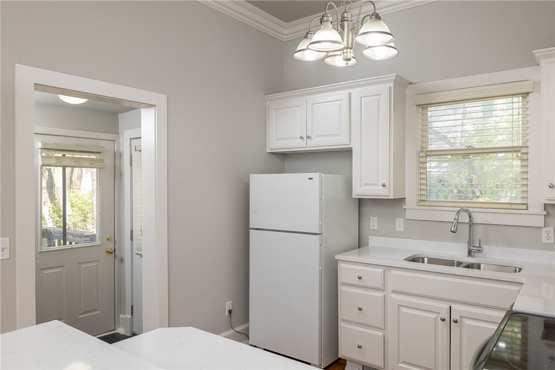COUNTY COURT - Residential Lease