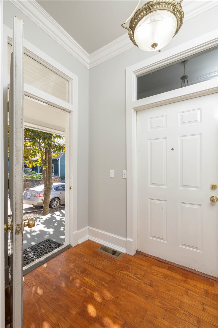 COUNTY COURT - Residential Lease