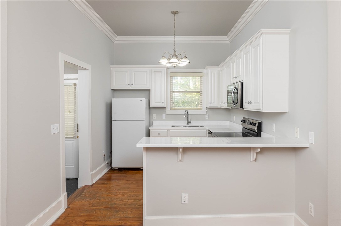 COUNTY COURT - Residential Lease
