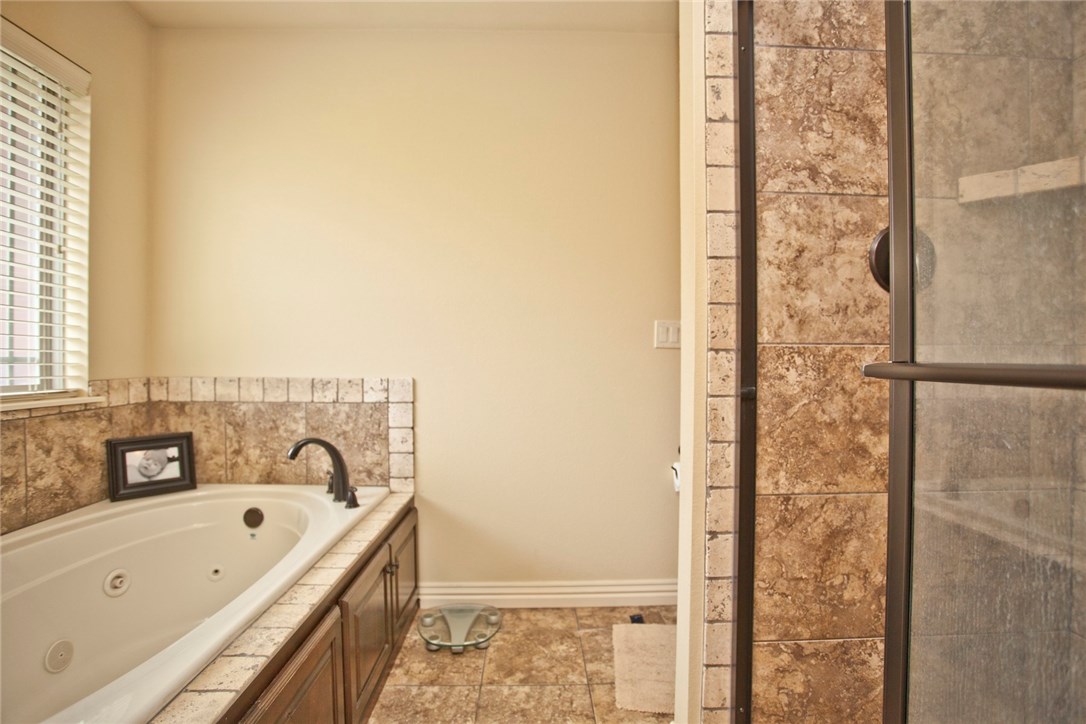 Cross Creek Ph 3-Rogers - Residential Lease