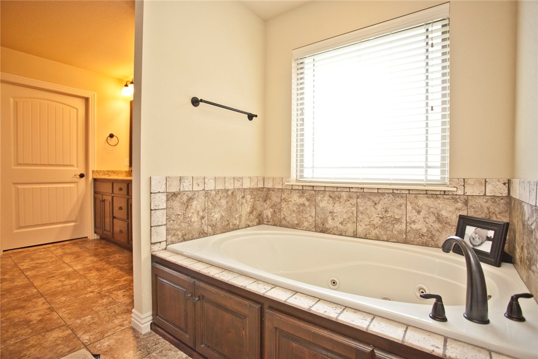 Cross Creek Ph 3-Rogers - Residential Lease