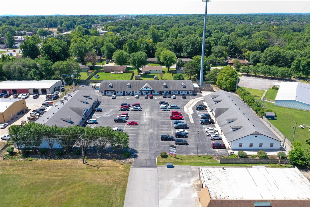 Kingston Sub Bentonville - Commercial Lease