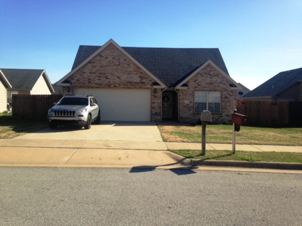 Great Open Floor Plan - large open kitchen with lots of cupboards and tumble stone back splash. Tile flooring in living, kitchen and dining room.