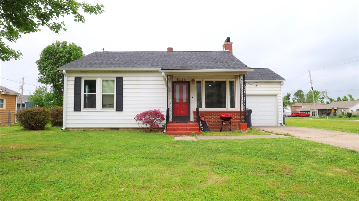 New roof and gutters, remodeled kitchen and bathroom with new tile, and new kitchen windows. Lots of recent upgrades throughout this very cute home on a large corner lot — investor potential with an oversize parcel! Flexible floor plan with pantry plus an office that can serve as a 3rd bedroom, a large storage room, and a partially fenced yard. Fireplace is functional. Conveniently located near downtown Rogers and major shopping centers, with trails and parks just minutes away. Must see!
More Photos will be posted soon!

Back on the market at no fault of the seller! The previous buyers financing fell through, giving you a second chance to make this beautiful home yours. Don’t miss this opportunity—schedule your showing today!