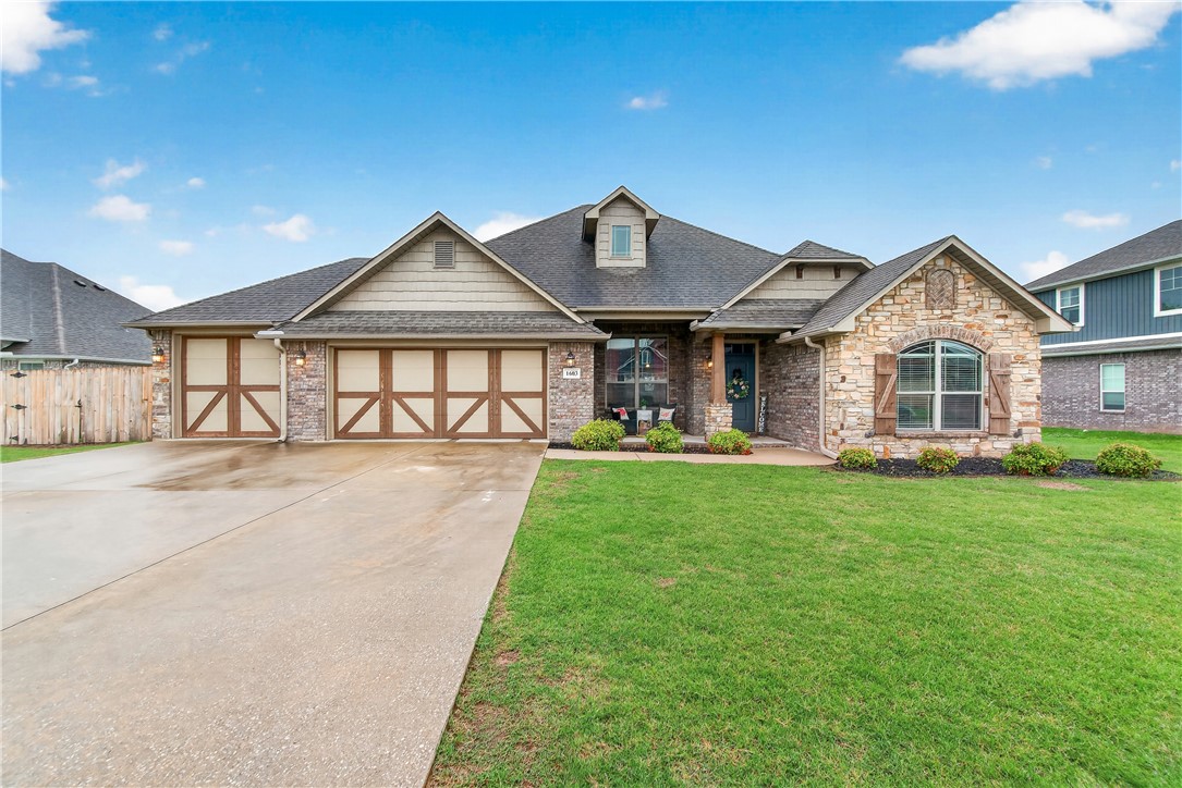 Nestled in the heart of Pea Ridge, this custom-built 4-bedroom home offers a unique blend of tranquility and convenience, combining comfort, style, and Northwest Arkansas living. Features include soaring cathedral ceilings, an open-concept layout, ceramic wood-look tile flooring, a cozy gas-log fireplace, split-bedroom floor plan, walk-in closets, a spacious pantry, and a 3-car garage.
Enjoy relaxing or entertaining on the covered patio. The Elkhorn Estates neighborhood offers outstanding amenities including pickleball and basketball courts, a soccer field, dog park, playground, swings, and a bike trail. For added convenience, Walmart delivery is available by road or drone directly to your doorstep.
Located approximately 10 miles from the new Walmart Home Office, Downtown Bentonville, and Downtown Rogers, this home provides easy access to shopping, dining, recreation, and everything Northwest Arkansas has to offer.