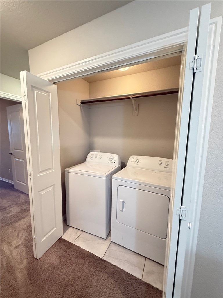 SHADOWBROOKE AT THE PEAKS HORIZ PROP RE - Residential Lease