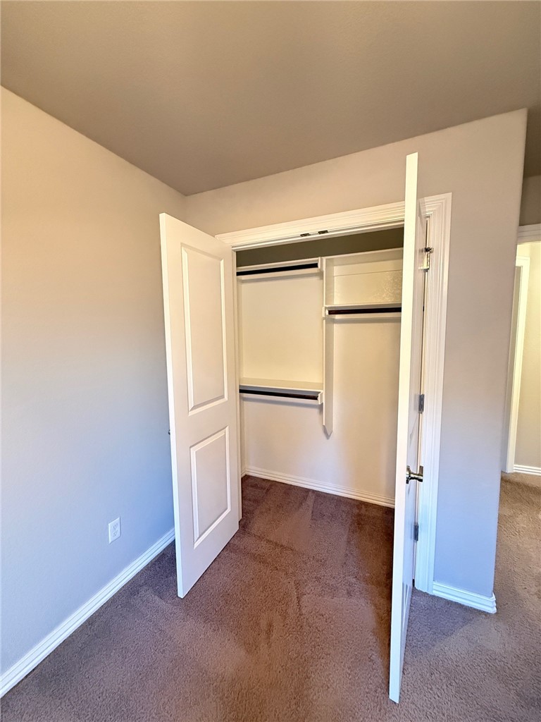 SHADOWBROOKE AT THE PEAKS HORIZ PROP RE - Residential Lease