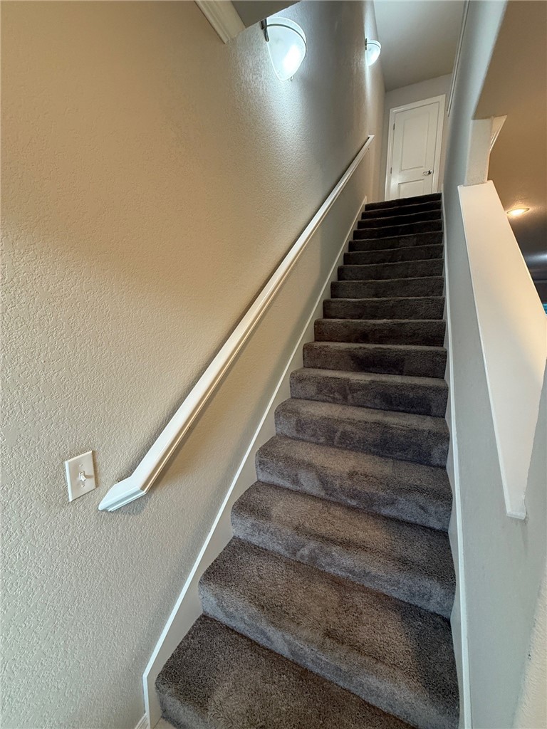 SHADOWBROOKE AT THE PEAKS HORIZ PROP RE - Residential Lease