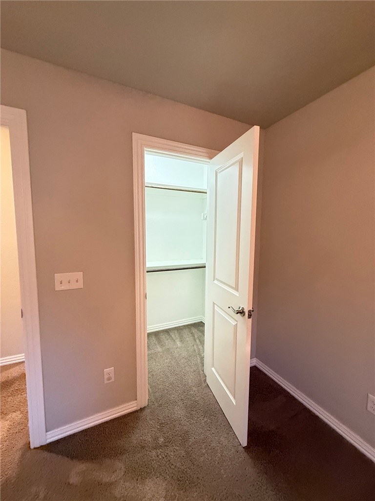 SHADOWBROOKE AT THE PEAKS HORIZ PROP RE - Residential Lease