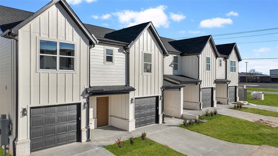 Pea Ridge Pointe - Residential Lease