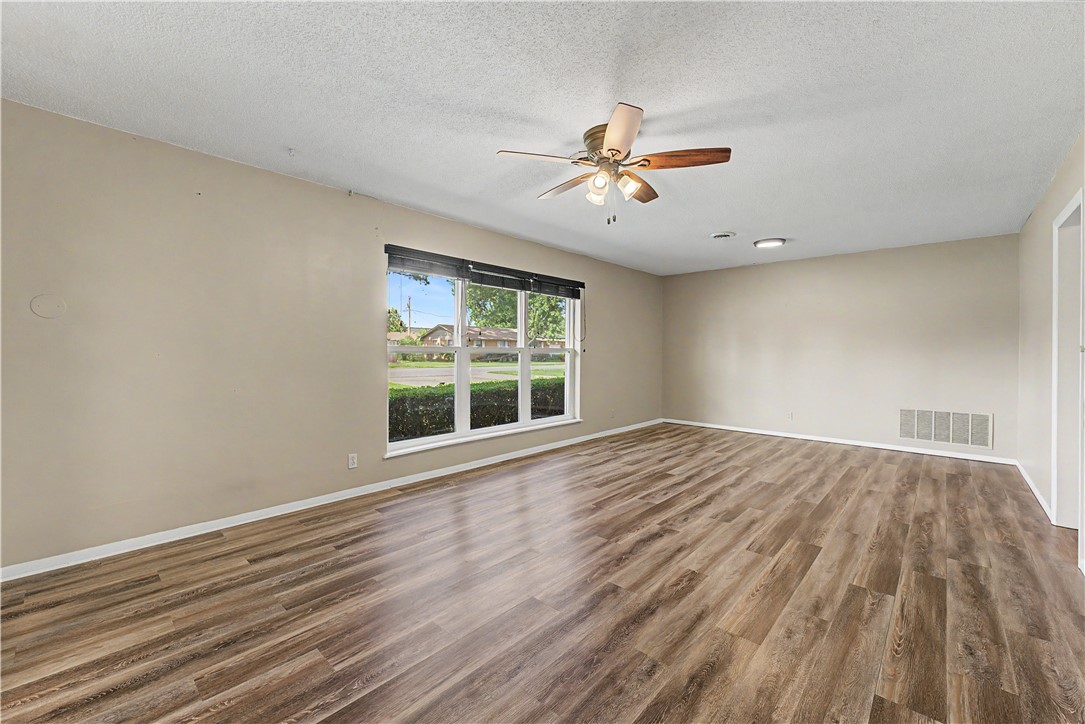 Crescent Heights Add Rogers - Residential
