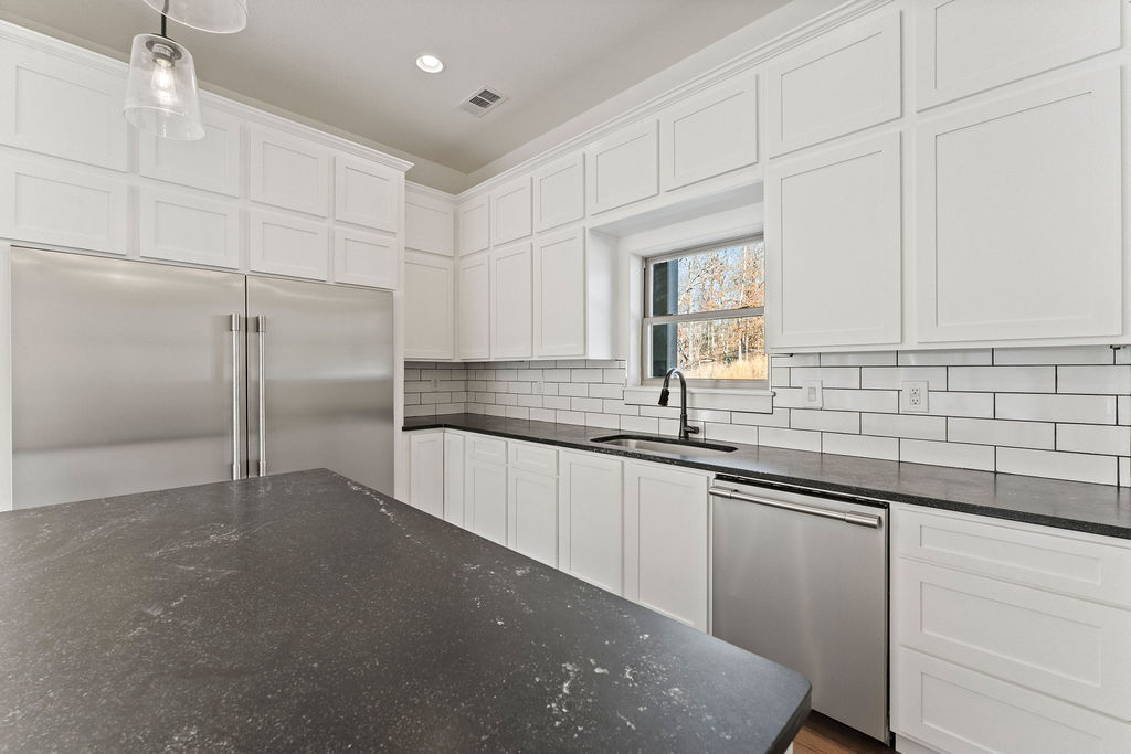 Sussex Sub Bvv - Residential Lease