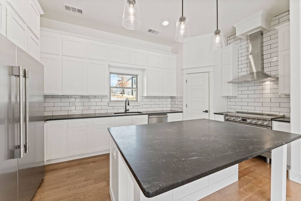 Sussex Sub Bvv - Residential Lease