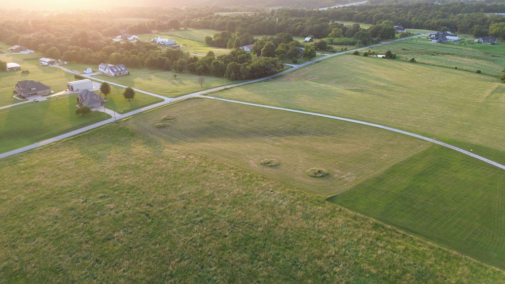Tontitown Outlots - Land