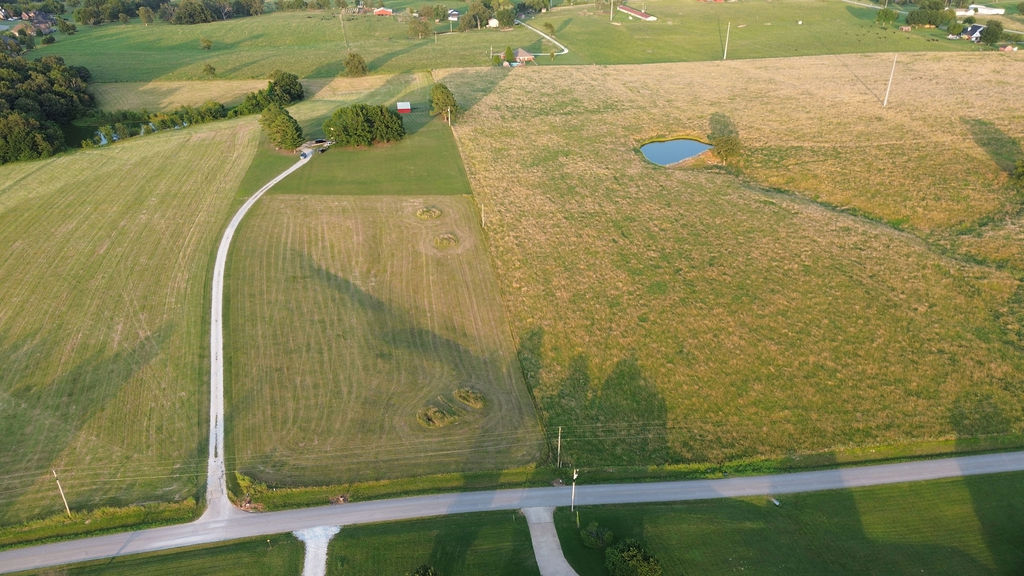 Tontitown Outlots - Land