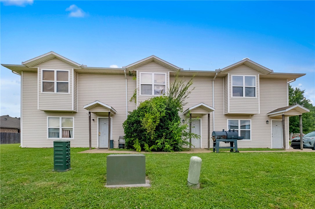 Investment Opportunity in Springdale! This triplex at 372 Erin Place offers excellent income potential and flexibility for investors or owner-occupants. One unit has been recently updated, while the property currently features a mix of rental strategies with one unit operating as an Airbnb and the other two occupied by long-term tenants. Whether you're looking to expand your investment portfolio, generate multiple income streams, or house hack by living in one unit while the others help offset your mortgage, this property is a great fit. Conveniently located near shopping, dining, schools, and major commuter routes, this income-producing property provides future potential. Don't miss your chance to own a versatile multi-family investment in the growing Northwest Arkansas market!
