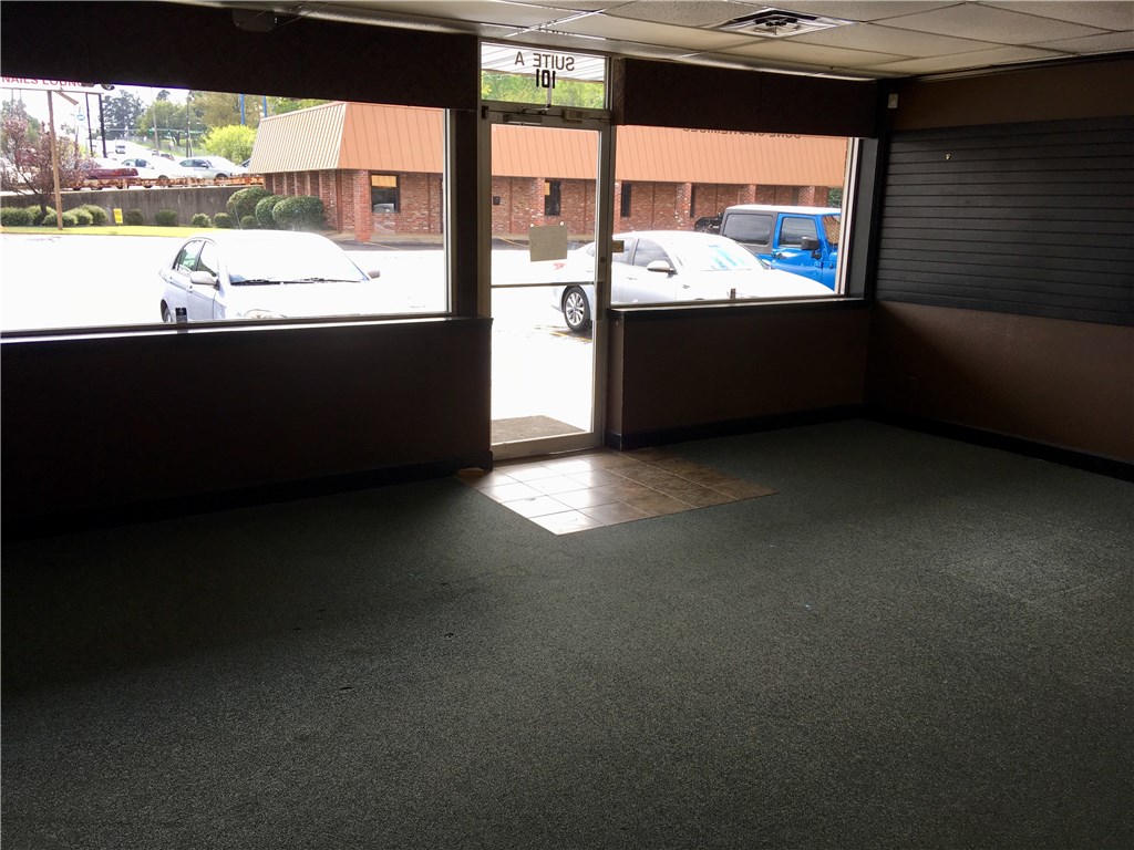 Fayetteville Outlots - Commercial Lease
