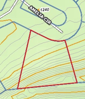 Beautiful property to build your dream home directly in front of the Down Under Loop mountain biking trail. Best of both worlds - live in a quiet area, with a mountain resort feel, but only minutes from shopping, art museums, and the bustle of town. Enjoy the Bella Vista amenities that come with being a landowner - public parks, golf courses, swimming pools, trails and lakes!