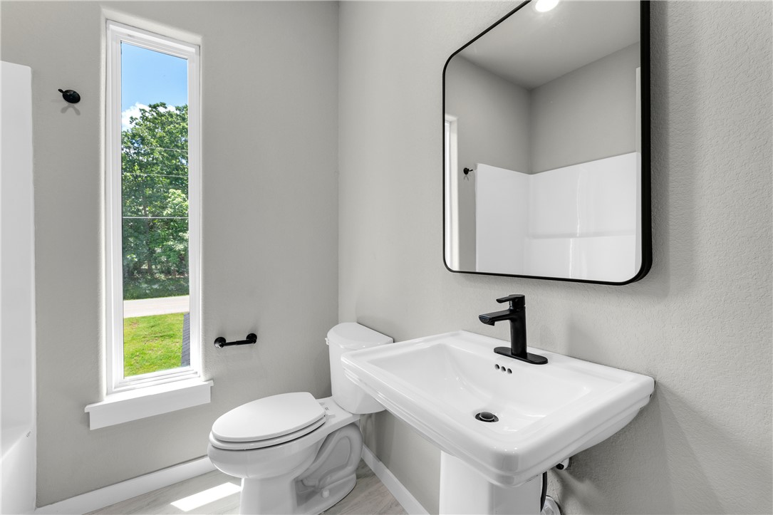 Jura Sub Bvv - Residential Lease
