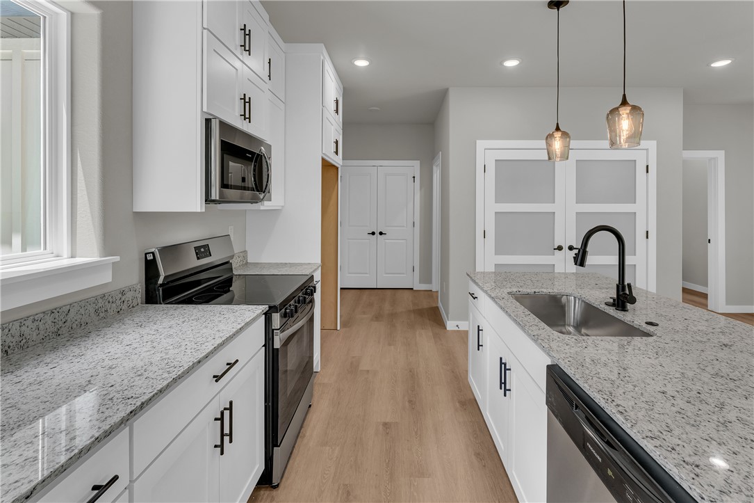 Jura Sub Bvv - Residential Lease