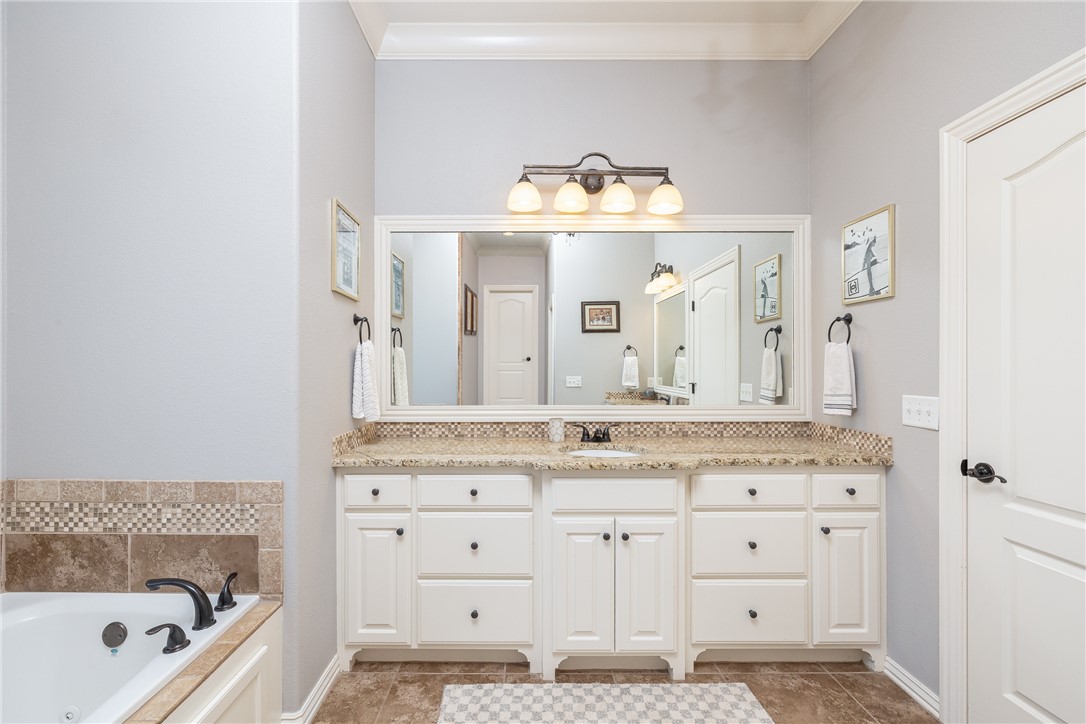 Waterford Estates At Hissom Ranch - Residential