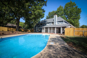 Rolling Hills - Residential