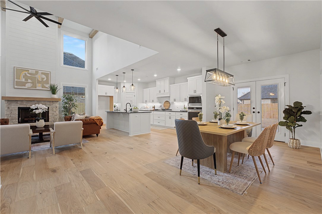 MAPLE ESTATES PH III-CENTERTON - Residential