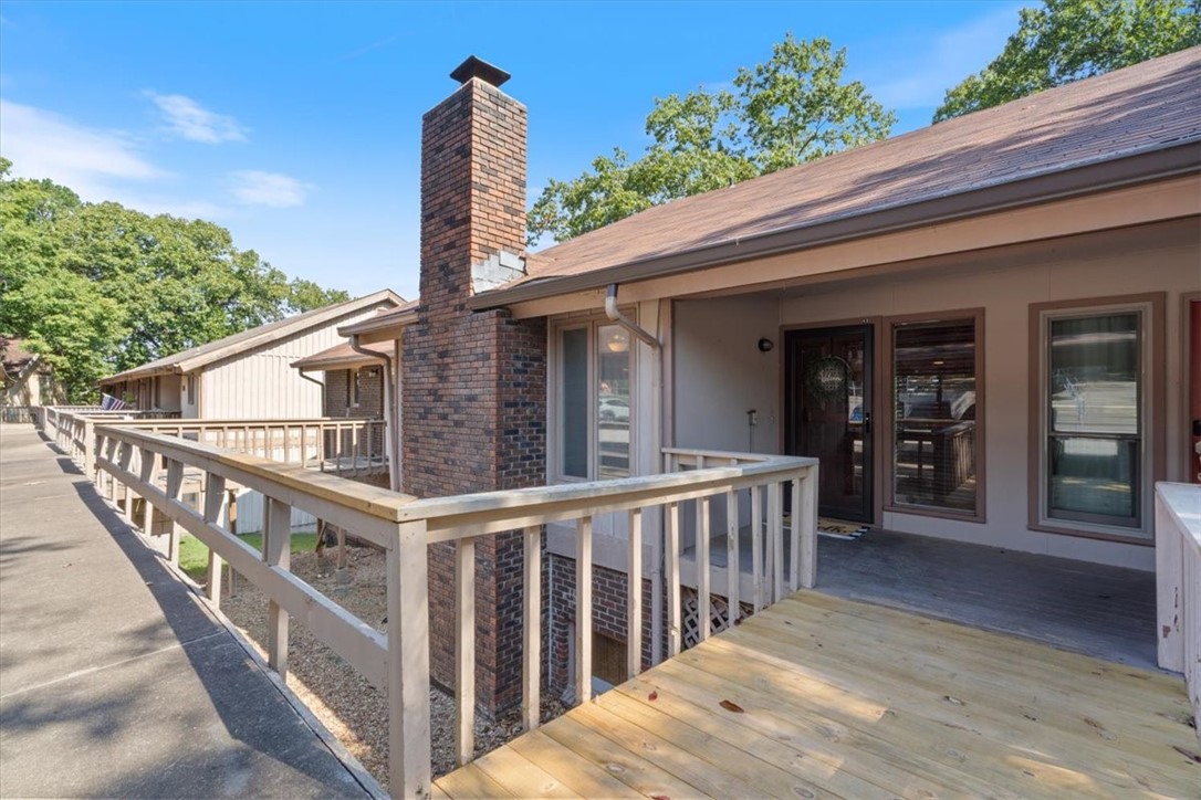 Townhouse Tct 2 A/K/A Drake Court Bvv - Residential