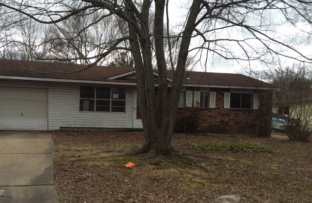 Bishop Manor Rogers - Residential