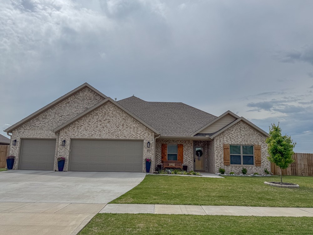 Welcome to 171 N Banner Avenue in desirable Summerfield Subdivision in Farmington! This stunning 4-bedroom home with a 3-car garage sits on a spacious corner lot and offers the perfect blend of style, comfort, and functionality. Inside you’ll love the open floor plan, fresh designer palette, luxury wood-look vinyl flooring, upgraded trim package, and beautifully finished doors throughout. The kitchen features gorgeous quartz countertops, abundant cabinetry, and upgraded nickel lighting fixtures. Charming curb appeal includes wooden shutters, a covered front porch, and a new full-glass storm door. The oversized garage offers heavy-duty aluminum pull-down attic stairs plus an impressive organization system. Enjoy the private backyard oasis with lush lawn and covered patio perfect for entertaining. Extras include gutters, blinds, and added bathroom cabinetry for storage. Move-in ready and a must-see!