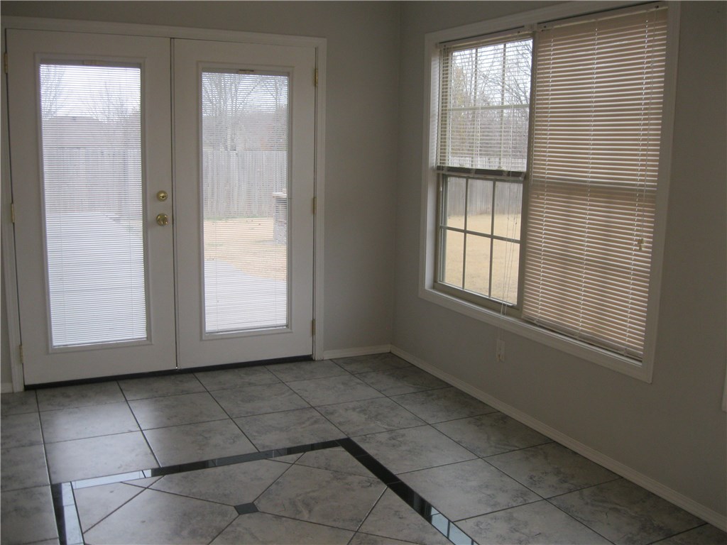 Renfrew Sub Bvv - Residential Lease