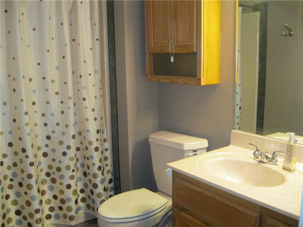 Renfrew Sub Bvv - Residential Lease