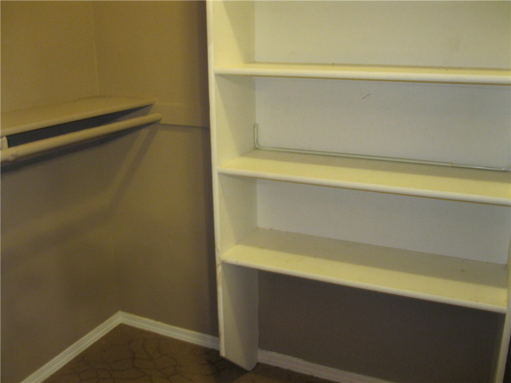Renfrew Sub Bvv - Residential Lease