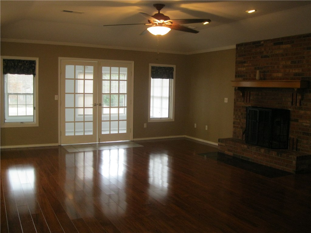 Renfrew Sub Bvv - Residential Lease