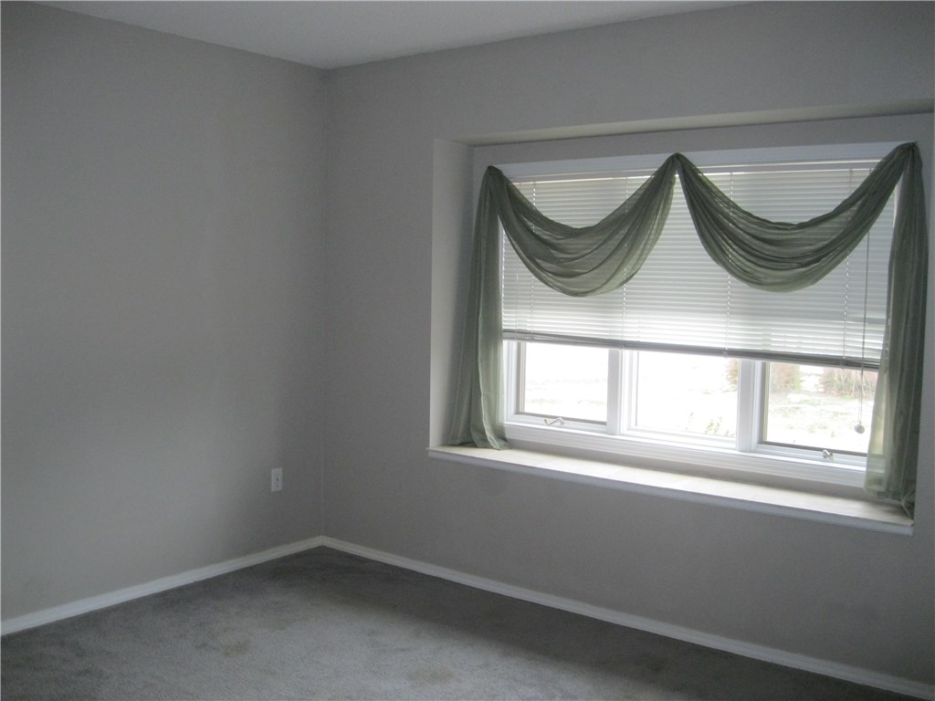 Renfrew Sub Bvv - Residential Lease