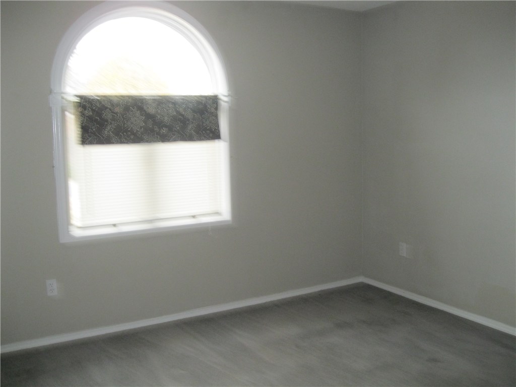 Renfrew Sub Bvv - Residential Lease