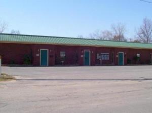 5 Offices.  Excellent condition. Individual metered.  Parking in rear and front.