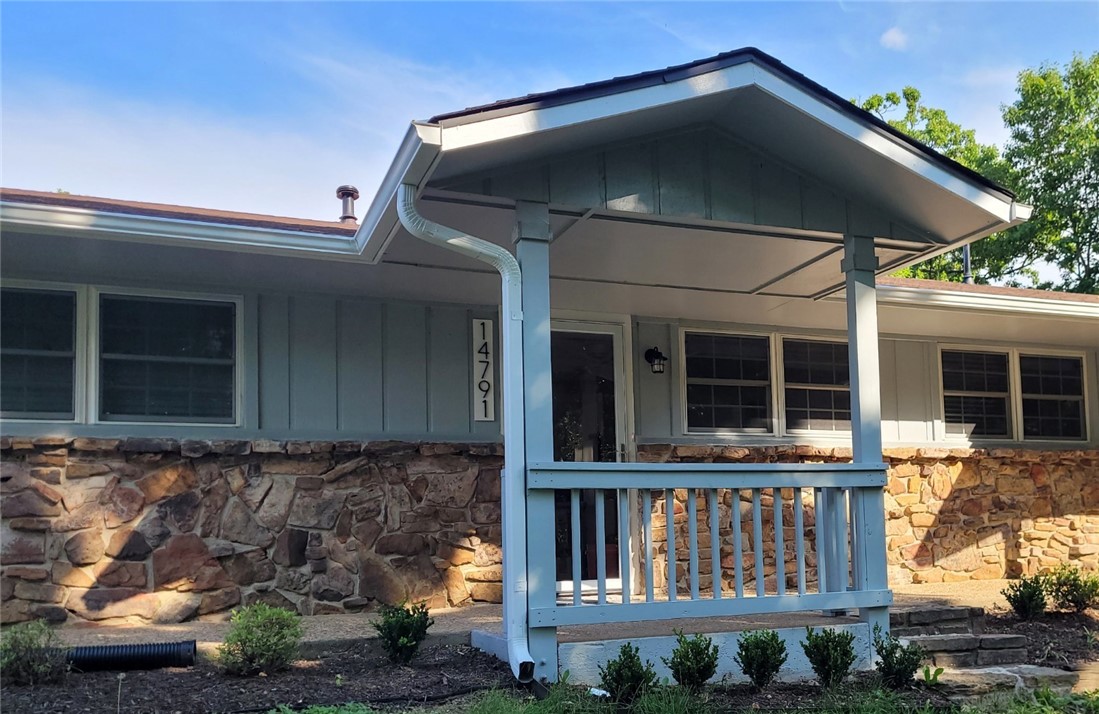 Rare rental opportunity near Beaver Lake:  Newly renovated, 2 bedroom/2 bath unit on peaceful, private corner in the desirable Prairie Creek neighborhood.  Spacious single story open floor plan with updated modern finishes and private, completely enclosed outdoor patio.   All new wood-plank style flooring throughout with remodeled bathroom and kitchen, featuring stainless steel appliances.  Full size in-unit washer and dryer.  Expansive master suite with pitched ceilings, warm natural lighting, and private patio access.  Minutes from Prairie Creek Marina, historic and rejuvenated downtown Rogers, and all the hiking, kayaking, boating and biking trails that the area has to offer! Country tranquility with in-town convenience.  Available for immediate move-in.  $1,445/month w minimum one-year lease commitment. Water, sanitation and lawn care are all included. Security deposit same as first month's rent.  Small pets subject to owner approval; additional pet deposit/fees apply.