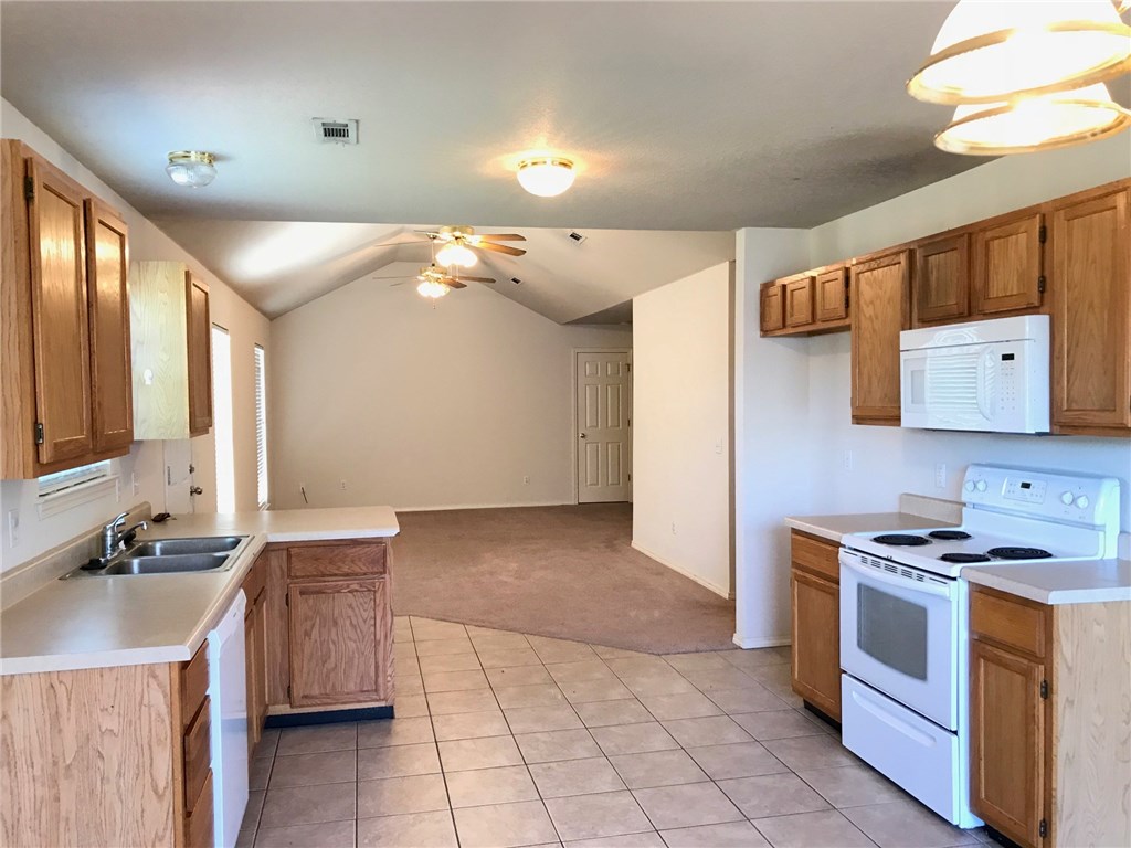 Eagles Nest Ests - Residential Lease