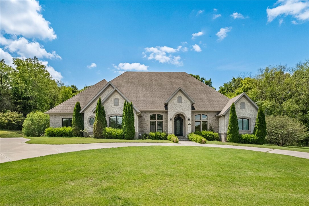 KNOLLS (THE) - Residential