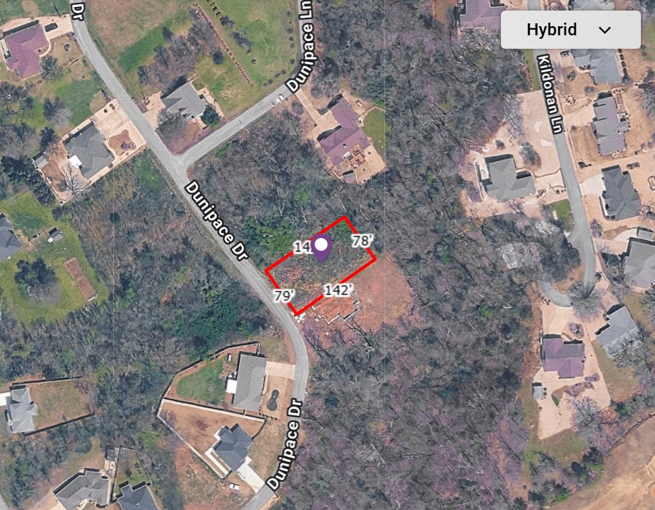 Flat lot located in Highlands Golf Course neighborhood. This is a perfect lot to build your dream home on. Already surveyed and perc'd for a 2BR home. Jump in your golf cart and head over to Highlands Club House or down to the the Branchwood Recreation Center. Its a truly a fantastic lot for a one level home. You will not find a flatter lot. Enjoy all the amenities and beauty of Bella Vista like 7 lakes, 9 golf courses, mtn bike trails galore and more.