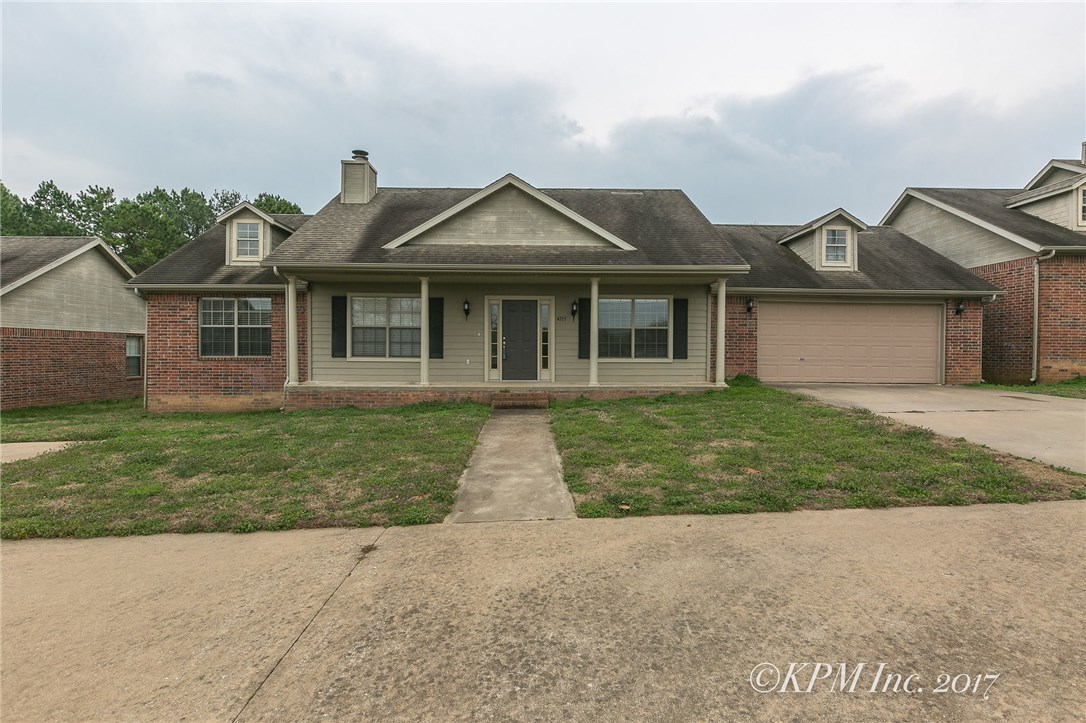 Spacious 3 bedroom 2 bath home with 2 car garage. Stained concrete, fireplace, large yard. Taking applications now.