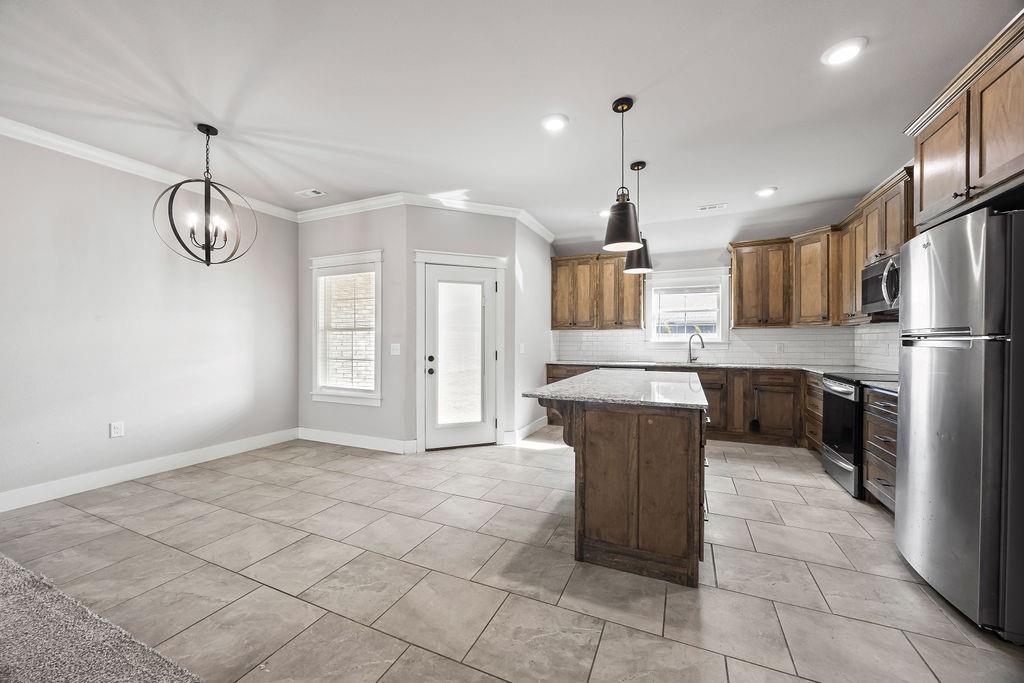 Hickory Meadows Sub Ph 1 - Residential Lease