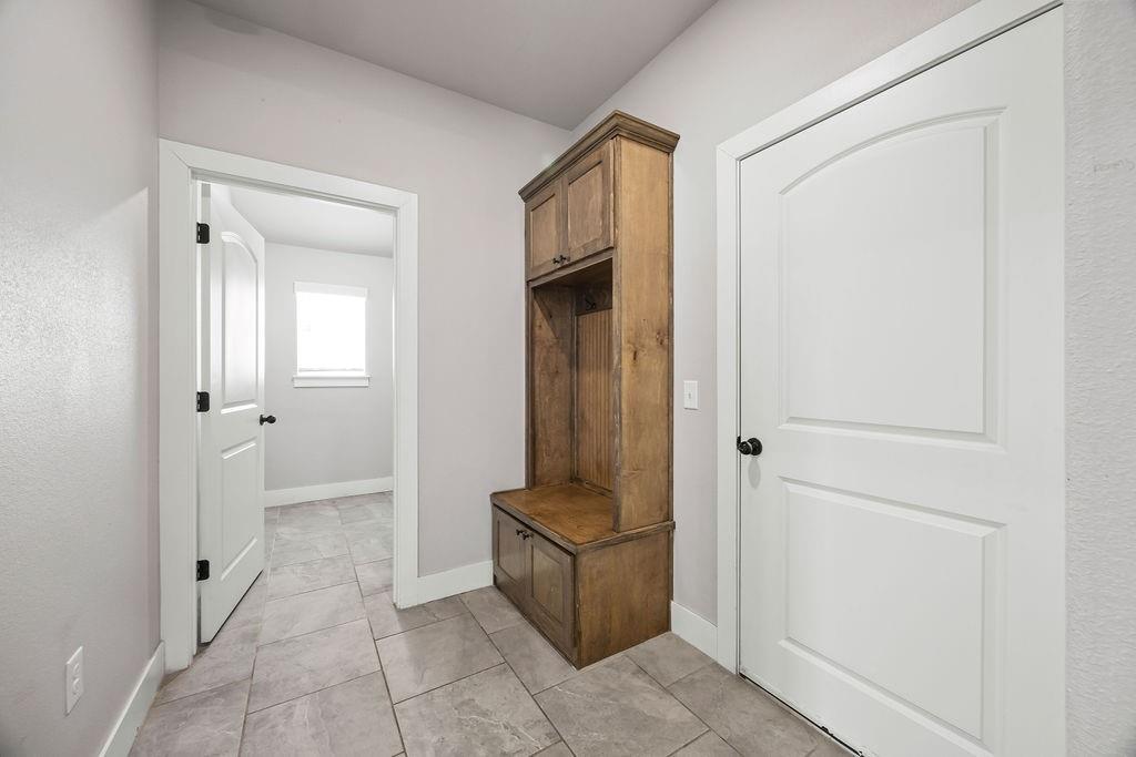 Hickory Meadows Sub Ph 1 - Residential Lease