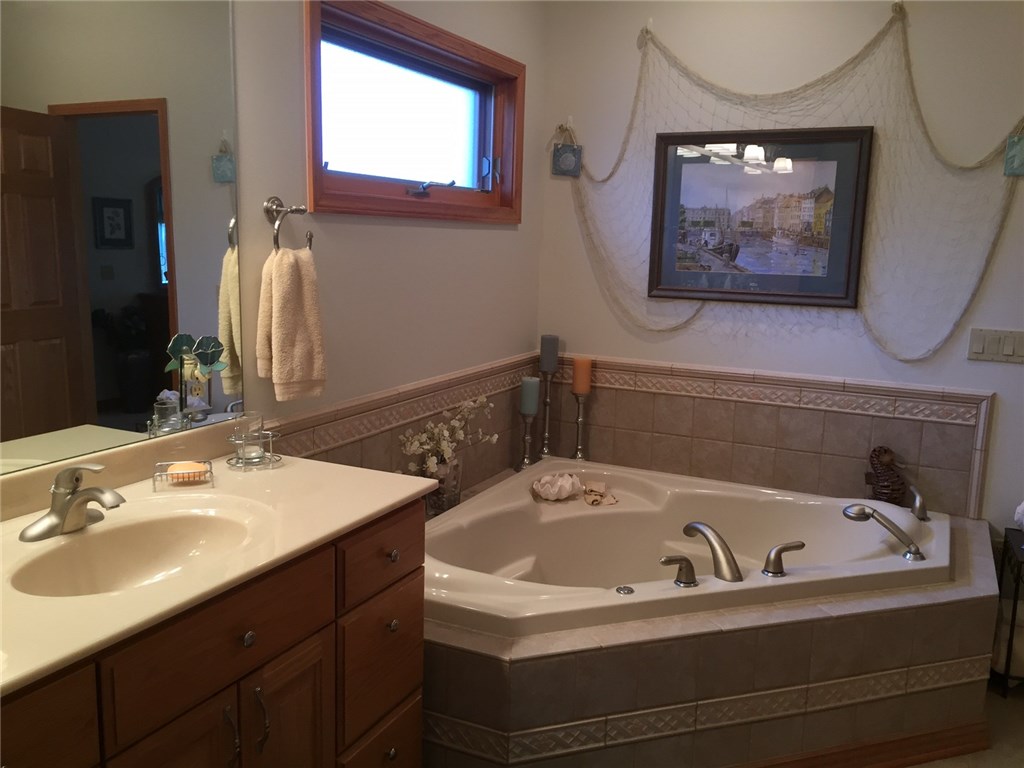 Unit 8 Holiday Island - Residential