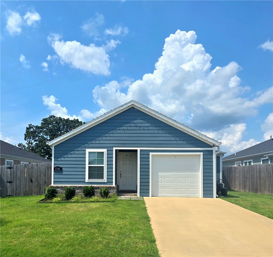 3 bedroom, 2 bath homes with vaulted ceiling in the living room, granite countertops, stainless steel appliances, pantry, walk-in closets and so much more. LVP throughout, with carpet in the bedrooms. Master bedroom has tray ceiling.