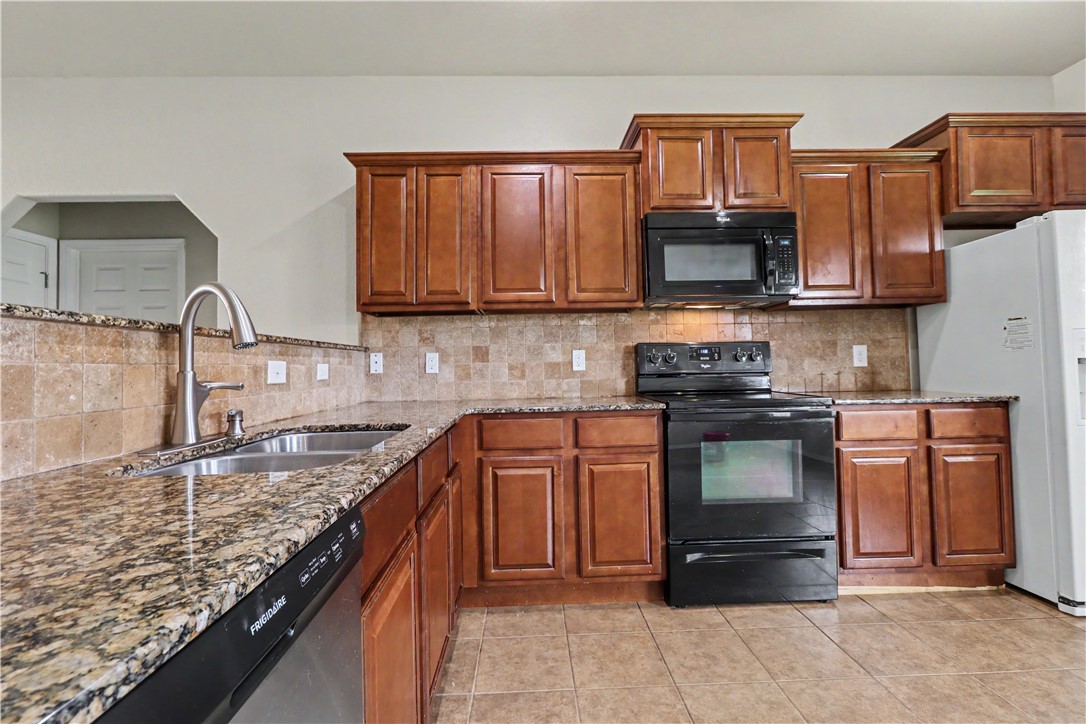 Lakewood Crossing Sub Ph 1 Rogers - Residential