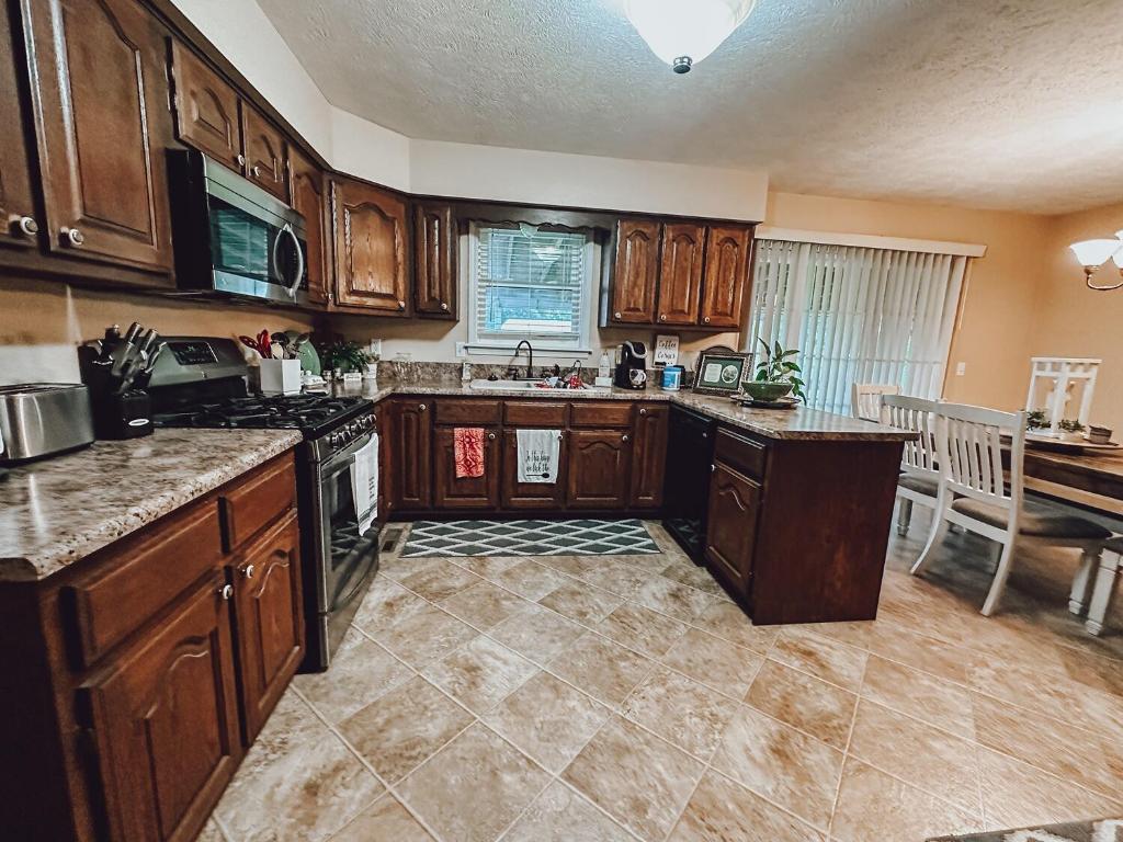 Bergman City Acreage - Residential