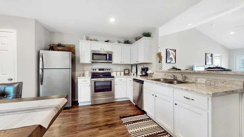 WALNUT HILL SUB PH VI-PEA RIDGE - Residential
